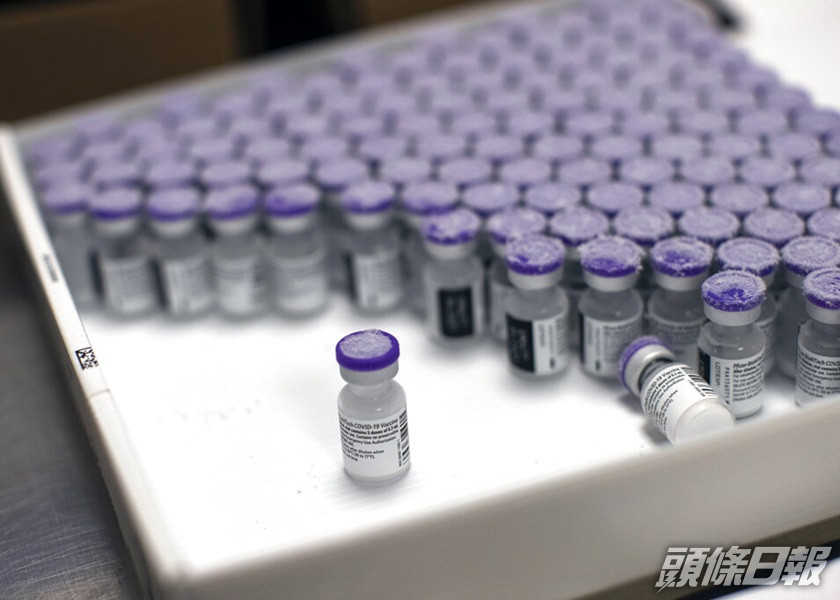 台灣當局對復必泰疫苗批出有條件進口許可。AP資料圖片