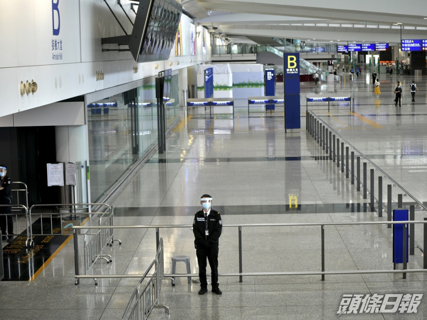 政府周五起禁止所有從印尼來港的民航客機着陸香港。資料圖片