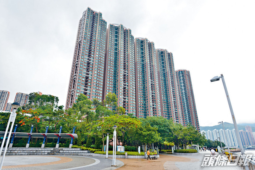 灝景灣992萬高市價8%。