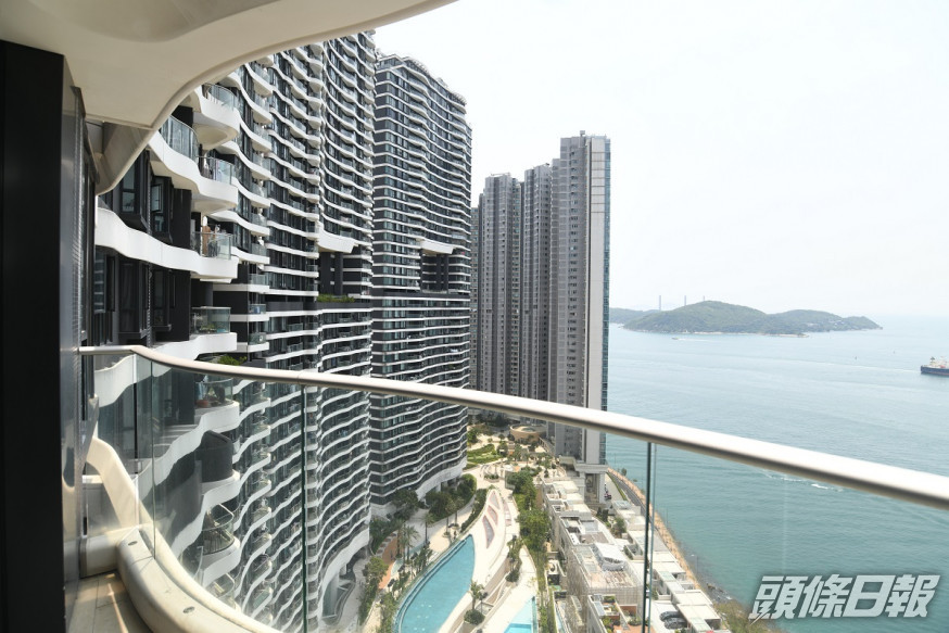 網民發文抱怨,擁億元豪宅的丈夫瞞住妻子為母親買樓。示意圖片