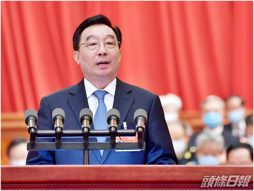 王晨指修訂後的基本法附件一和附件二,經依法公佈施行後,原附件一和附件二以及有關修正案同時廢止。新華社