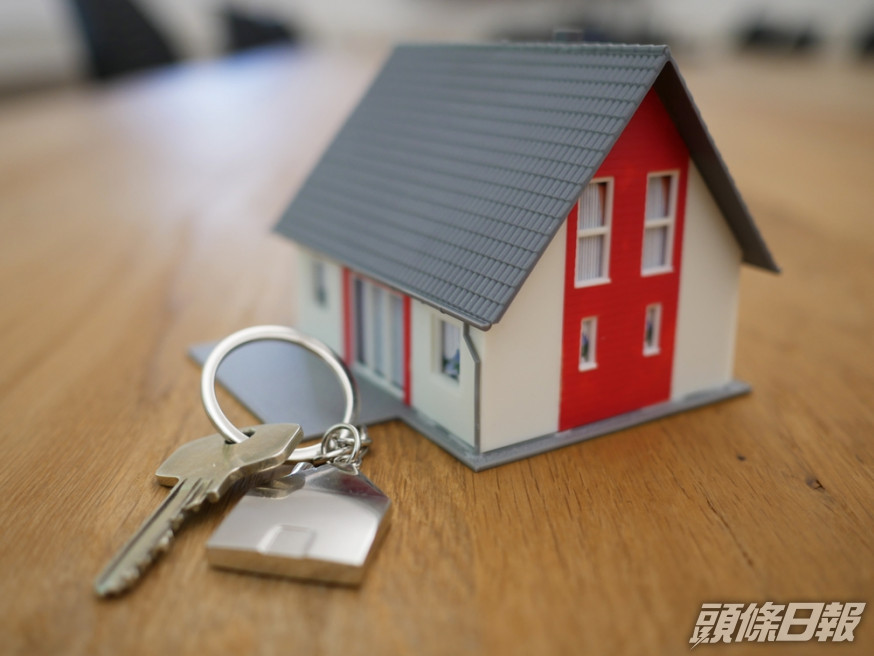 7旬父欲加內地繼母名落公屋戶籍,港女既失望又擔心。unsplash圖片