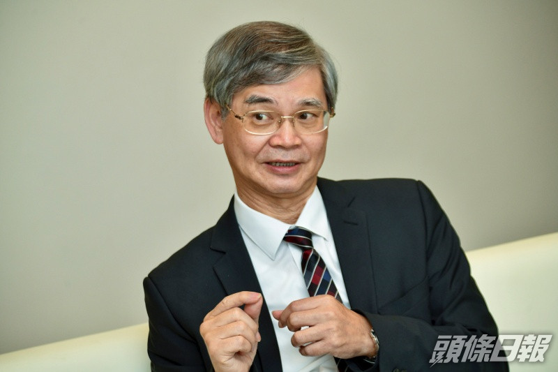 羅致光說會繼續爭取資源增加長者社區服務。