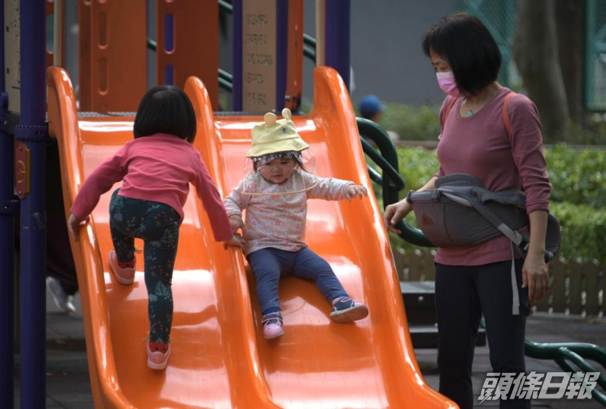強烈季候風信號生效 日間最高氣溫約22°C