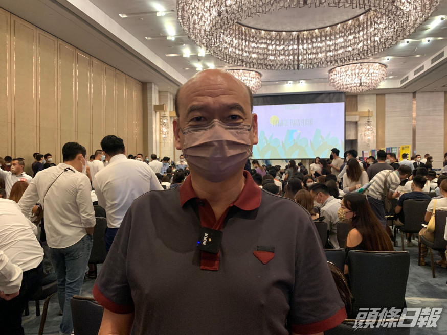 中原陳永傑指,曼翹開售吸引逾千人到場揀樓,場面熱鬧。