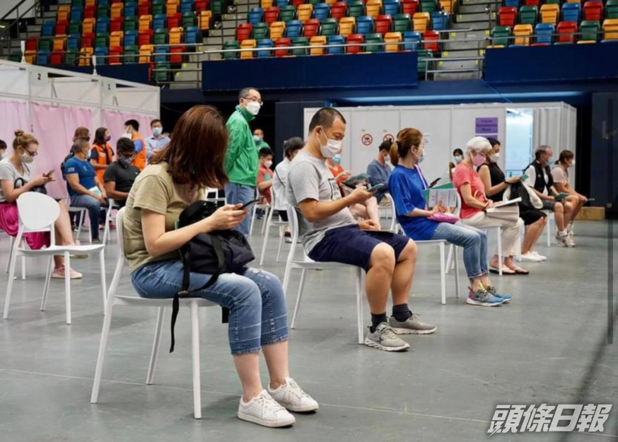 新冠疫苗接種人數在疫苗氣泡政策下增加,但有為保住飯碗而打針的市民,並無如期接種第二針的打算。資料圖片