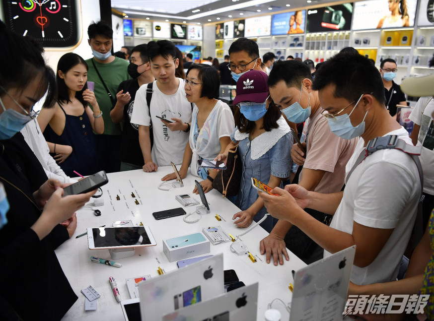 首屆消博會擬重點圍繞時尚生活、電子等消費品類。新華社資料圖片