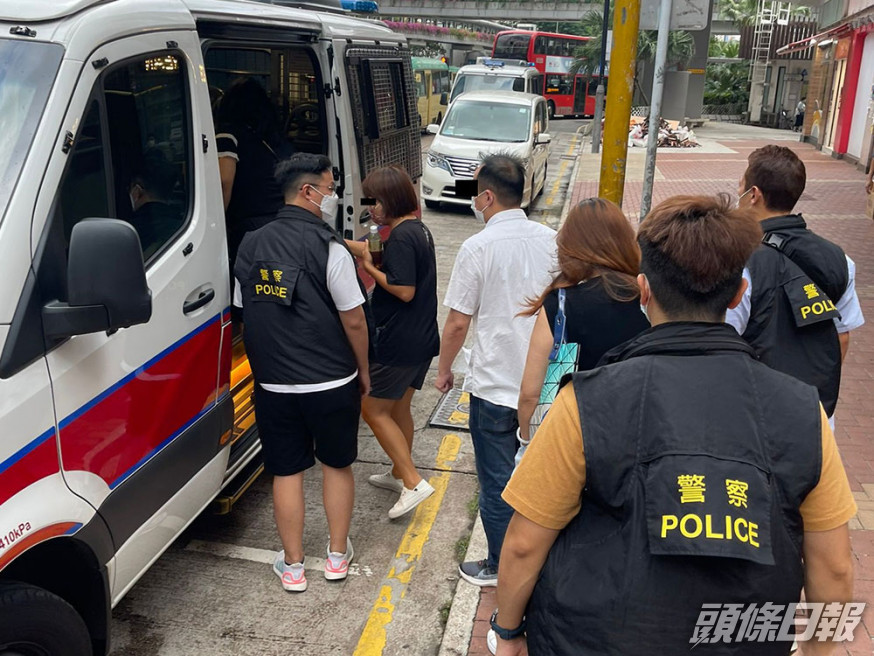 警方拘捕7名男女。警方提供圖片