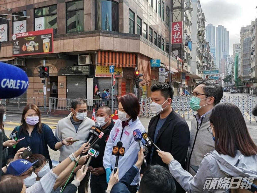 民建聯議員到受封區域視察。李慧琼 Facebook 圖片