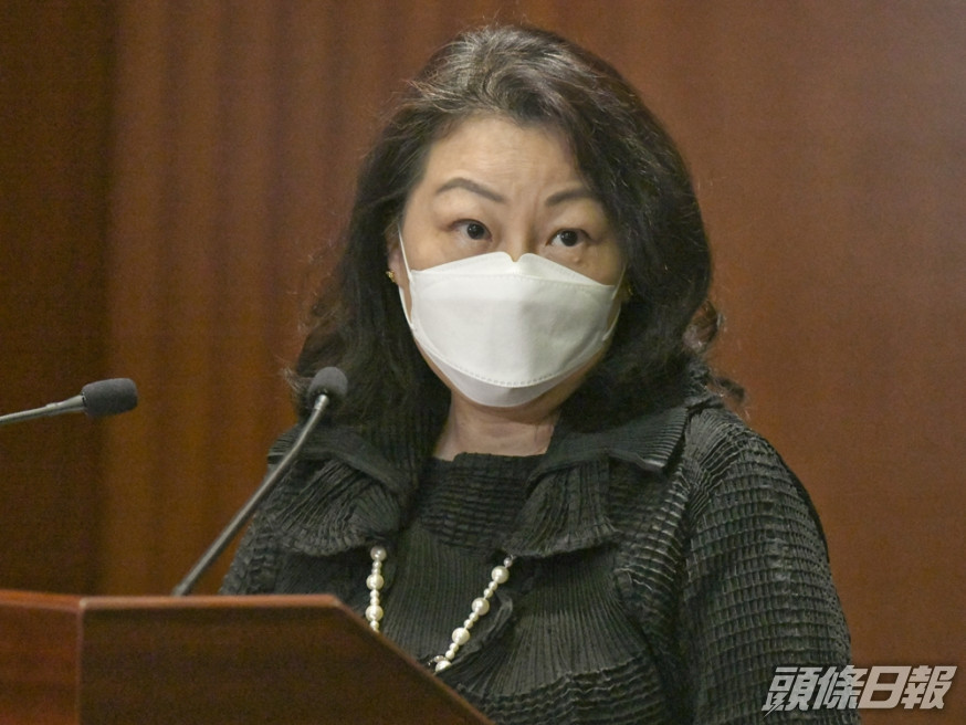 律政司司長鄭若驊指「一國兩制」令香港順利回歸,為國際法提供典範。資料圖片