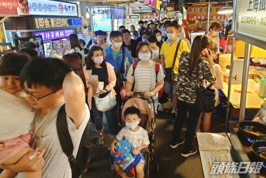 台北提升防疫警戒。AP資料圖片