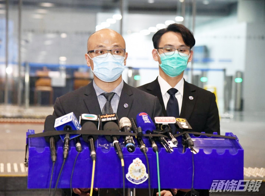 警方講解案情。