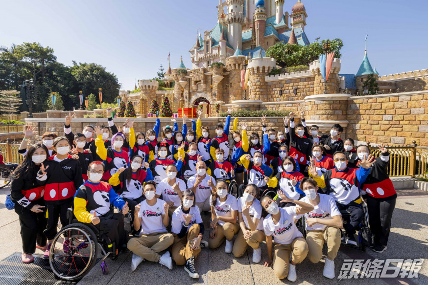 為慶祝「國際復康日」29 周年，香港迪士尼今天舉行「奇妙無分界慶典」。迪士尼提供