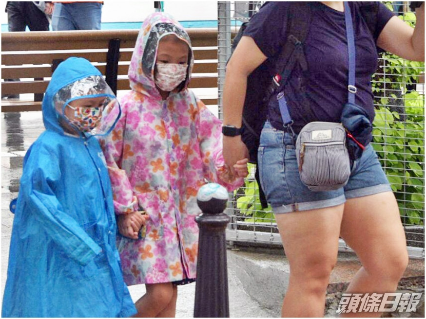 早上的驟雨為港島、西貢及北區帶來超過30毫米雨量。資料圖片
