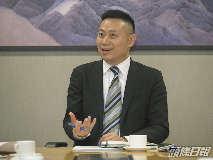 民政事務局局長徐英偉指未接獲許智峯辭任申請。資料圖片