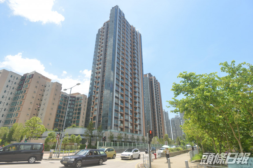 RESIDENCE譽88高層兩房成交呎價逾1.58萬。