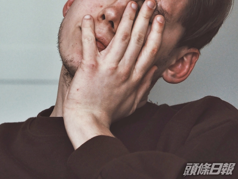人夫表示,妻子叫他時,叫錯了他兄弟的名字,令場面極度尷尬。unsplash圖片(示意圖)