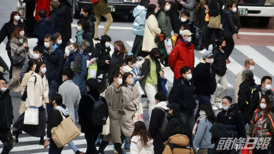 日本13都縣適用防止蔓延措施。AP圖片