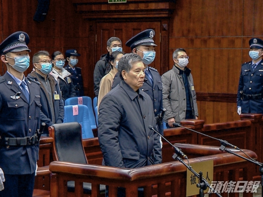 秦光榮一審被判七年。