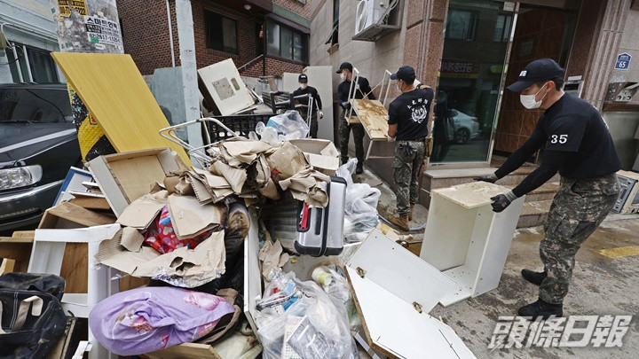 首爾市政府規劃重建公共住宅，以根除半地下公寓安全風險。路透社資料圖片