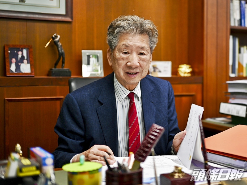 行政會議成員湯家驊希望民主派明白民主與愛國並非對立,應以爭取民主的熱情去愛國。資料圖片