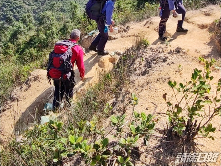 有網民呻一對年輕男女行山15分鐘後便大喊疲倦。資料圖片