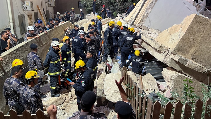 約旦住宅倒塌釀14死 女嬰被困30小時後獲救