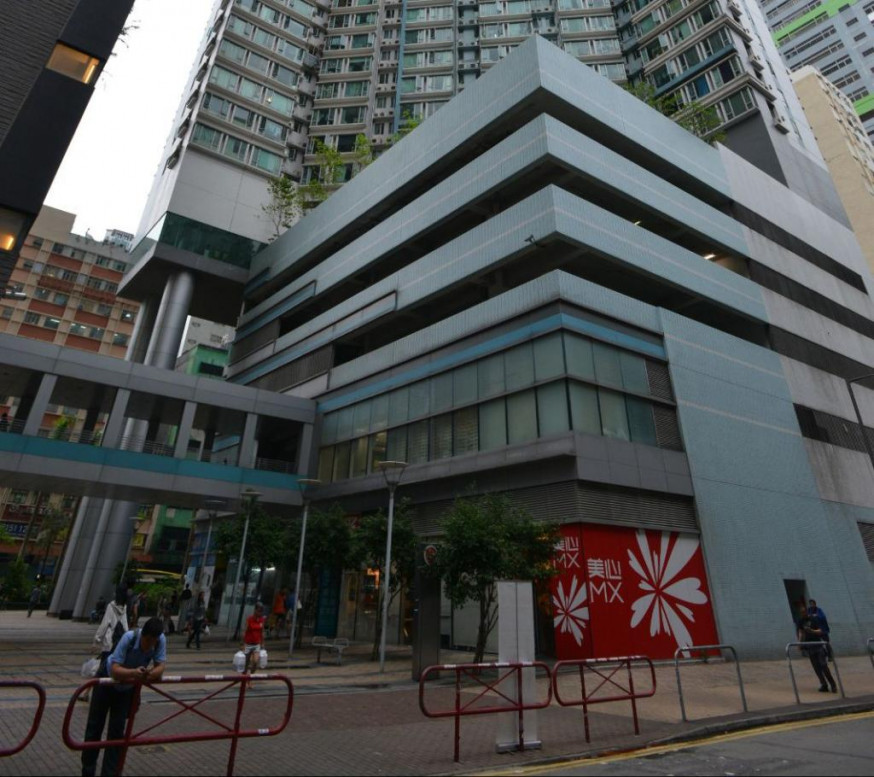 荃灣樂悠居基座商場及兩層停車位，以約6.5億易手。