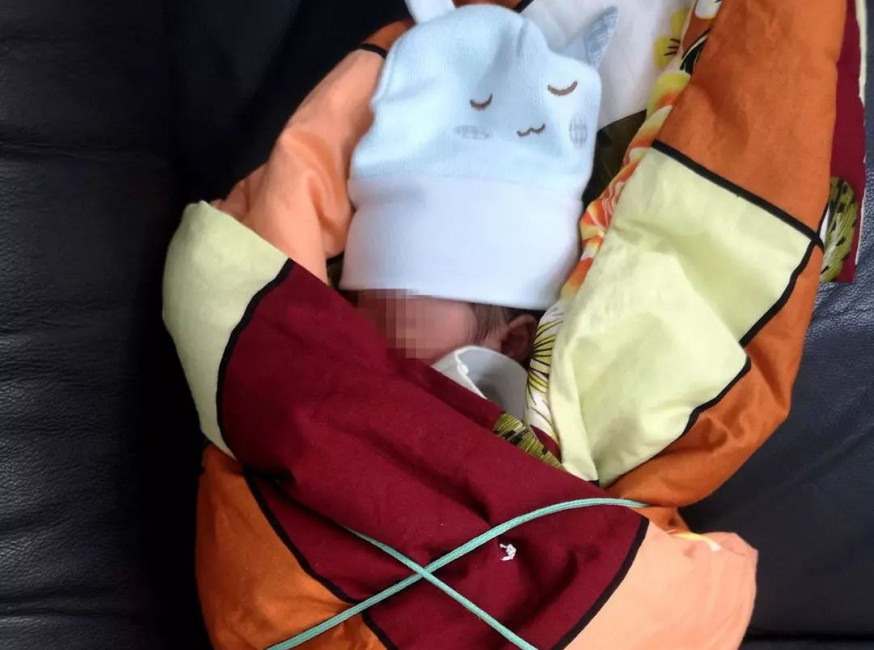 被父母賣掉的嬰兒。網圖