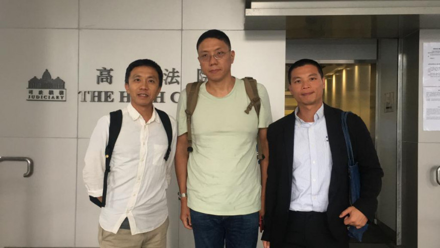 (左至右) 中大新聞系專業顧問區家麟、now節目主持王慧麟博士、現任浸會大學新聞系講師呂秉權