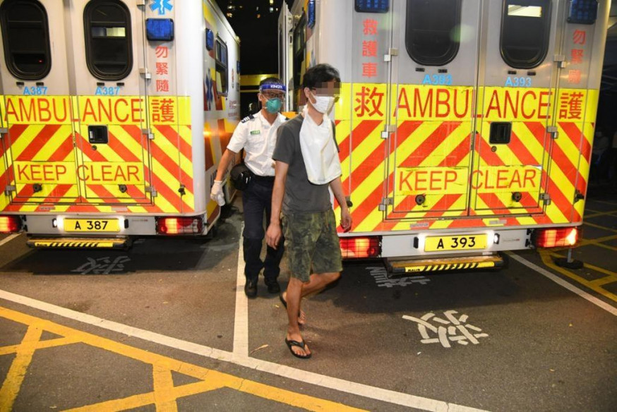 事主清醒送院。