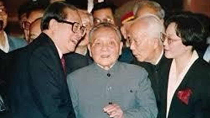 江澤民(左)會否移靈京城惹關注。資料圖片