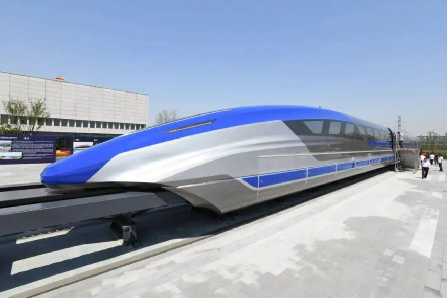 時速600公里高速磁浮試驗樣車。新華社