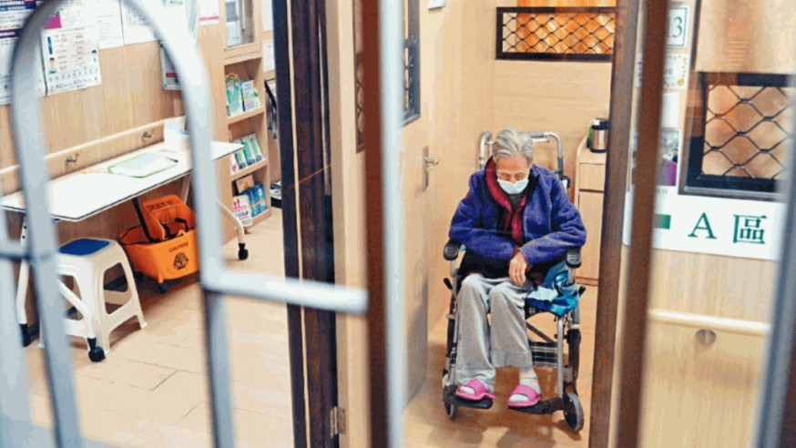 近年有不少長者獲派資助院舍宿位,卻因為防疫規例而放棄入住。