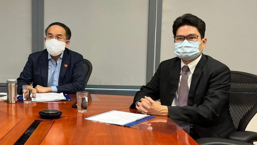 許正宇及陳浩濂與議員及選委進行線上會面。財庫局fb