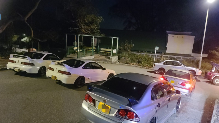 警方在行動中截查多輛車輛。 警方圖片