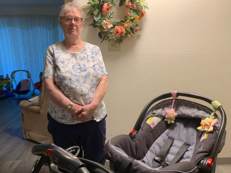 78歲婆婆擔任寄養媽媽34年,照顧逾80名棄嬰。(網圖)