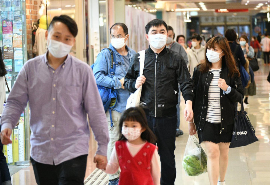 疫情下,港人均戴口罩外出。 資料圖片