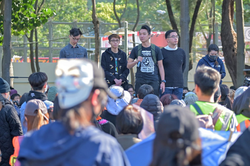 民陣發言人岑子杰在遊行前表示,如果要集會和平有序進行,除了有賴民陣努力外,亦需要警方克制。