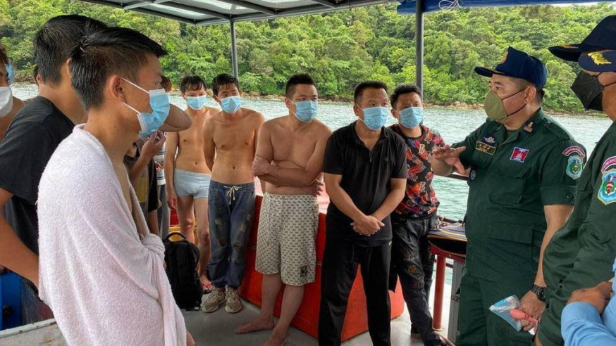 40餘人疑從中國偷渡到柬埔寨，船隻意外沉沒，圖為獲救人員。柬中時報