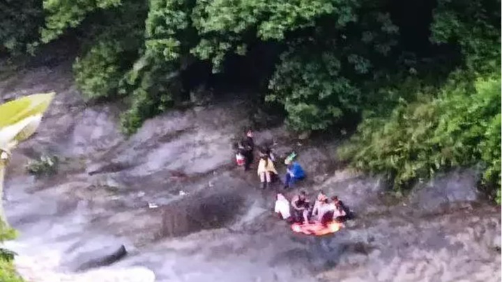 被困葫蘆谷的17名遊客已全數獲救。網上圖片