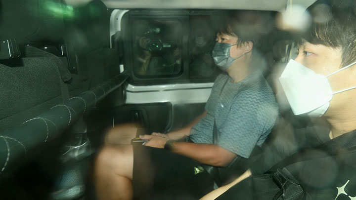 今日至少有7人到警署助查。