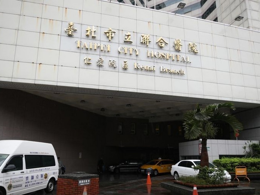一名確診者持棍大鬧病房後逃去。網圖