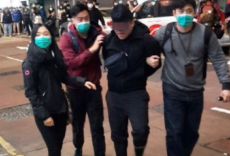 旺角警察驅散人群。糖水channel 圖片