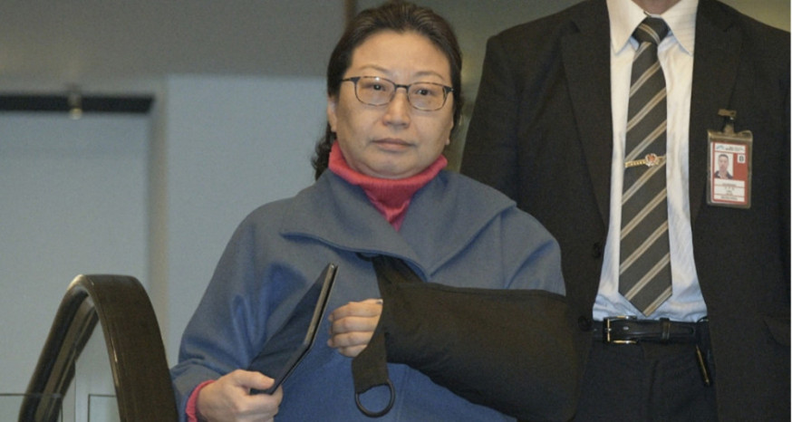 鄭若驊跌倒導致左手手腕部分脫臼兼前手臂骨折。(資料圖片)
