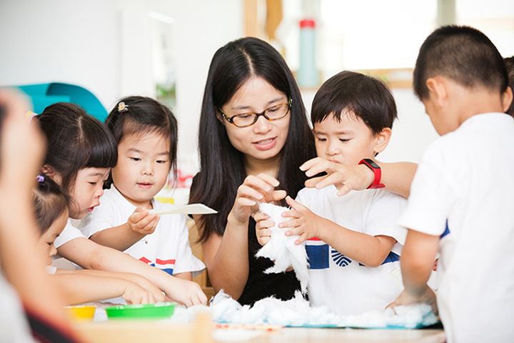 耀中以「遊戲為本」及「以幼兒為中心」作教育模式。(圖片取自學校網頁)