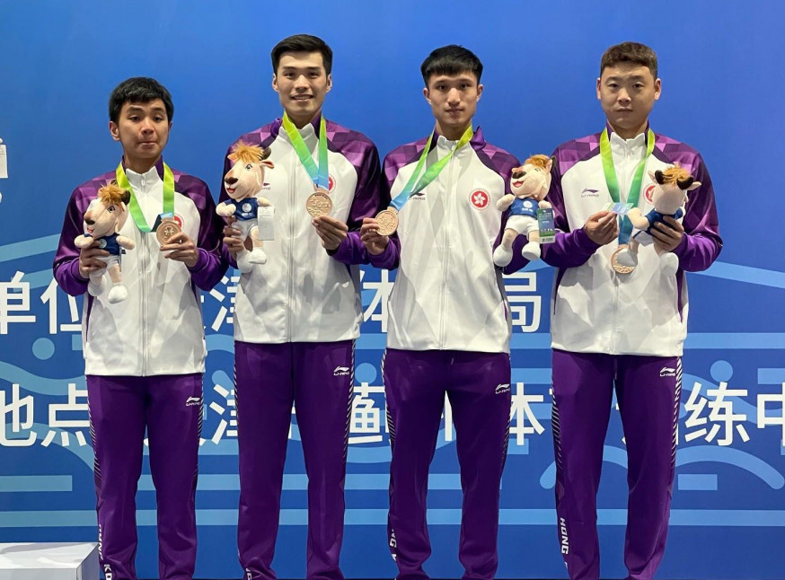 張小倫、蔡俊彥和楊子加在男子花劍團體賽贏得銅牌。張小倫FB圖片
