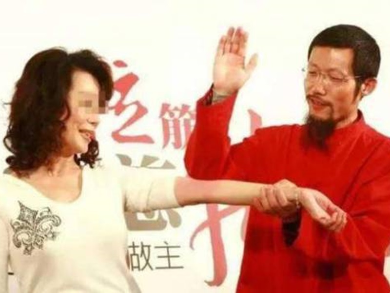 蕭宏慈先後在印度尼西亞、馬來西亞、中國、美國、荷蘭等地開設課程。網圖