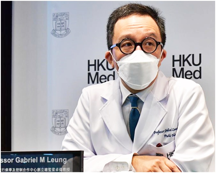 梁卓偉指港人防疫意識開始放鬆,有更多外出活動和用膳。