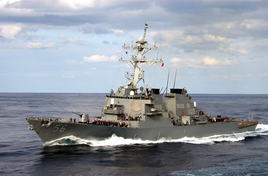 美軍麥凱恩號驅逐艦。(US Navy資料圖片)